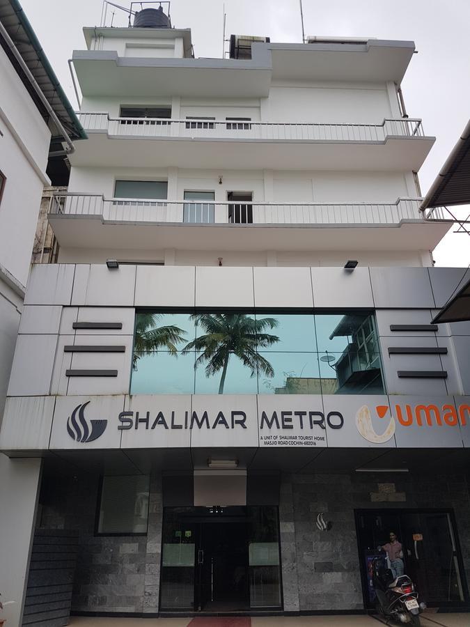 Готель Shalimar Metro Kochi Екстер'єр фото
